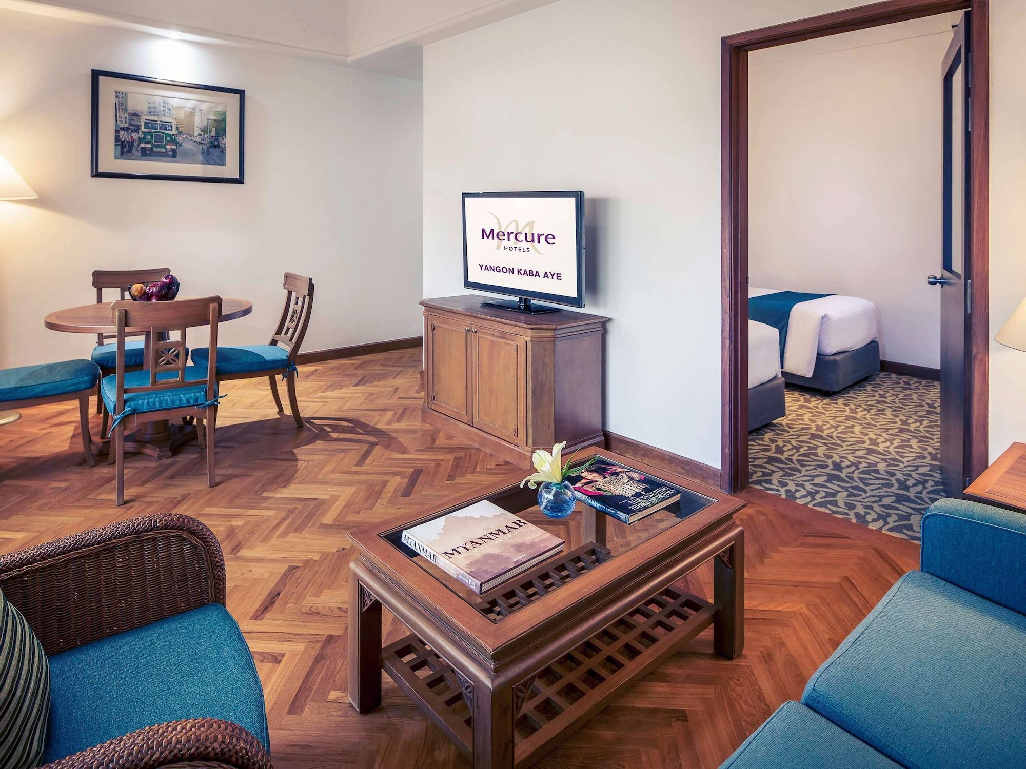 Mercure Yangon Kaba Aye Exteriör bild
