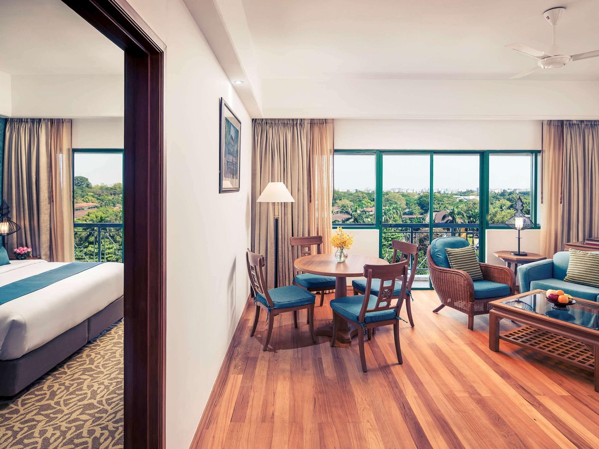 Mercure Yangon Kaba Aye Exteriör bild