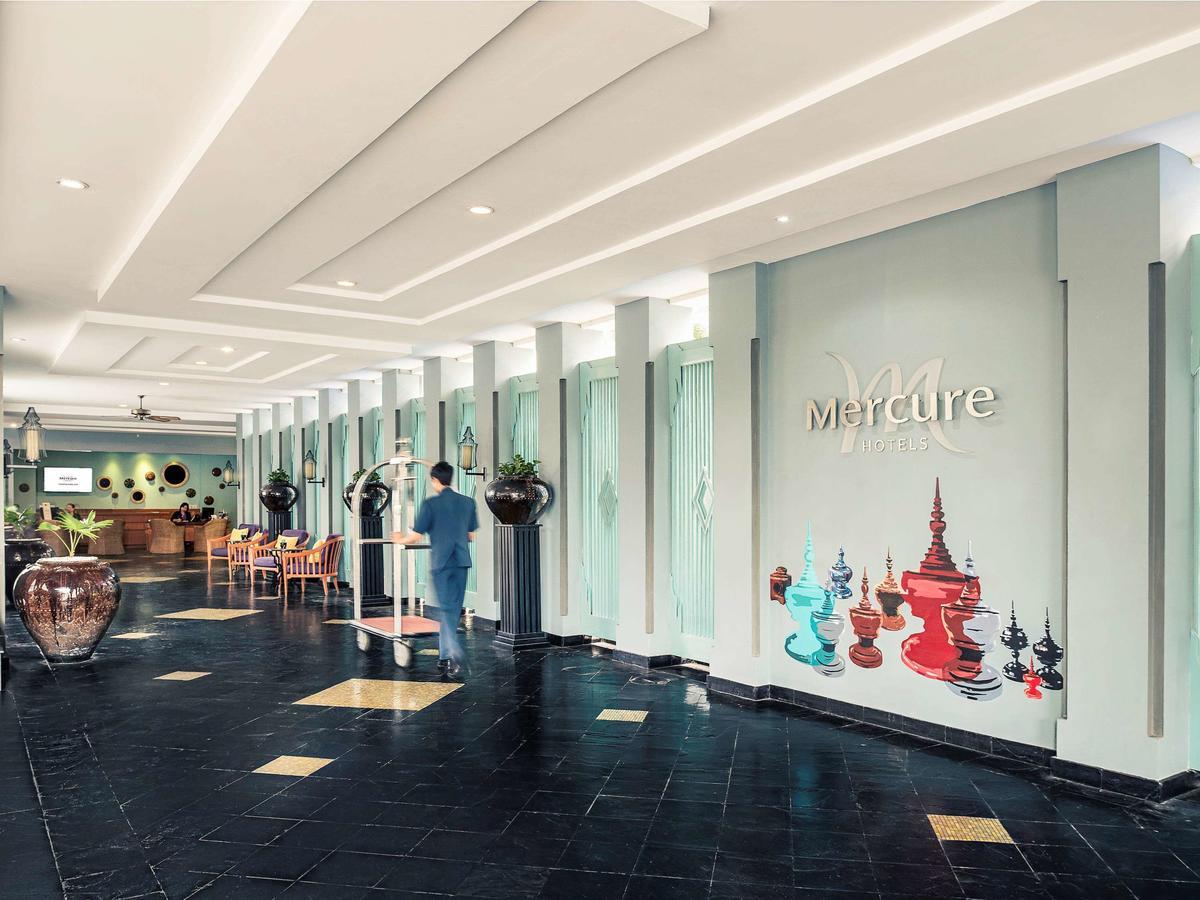 Mercure Yangon Kaba Aye Exteriör bild