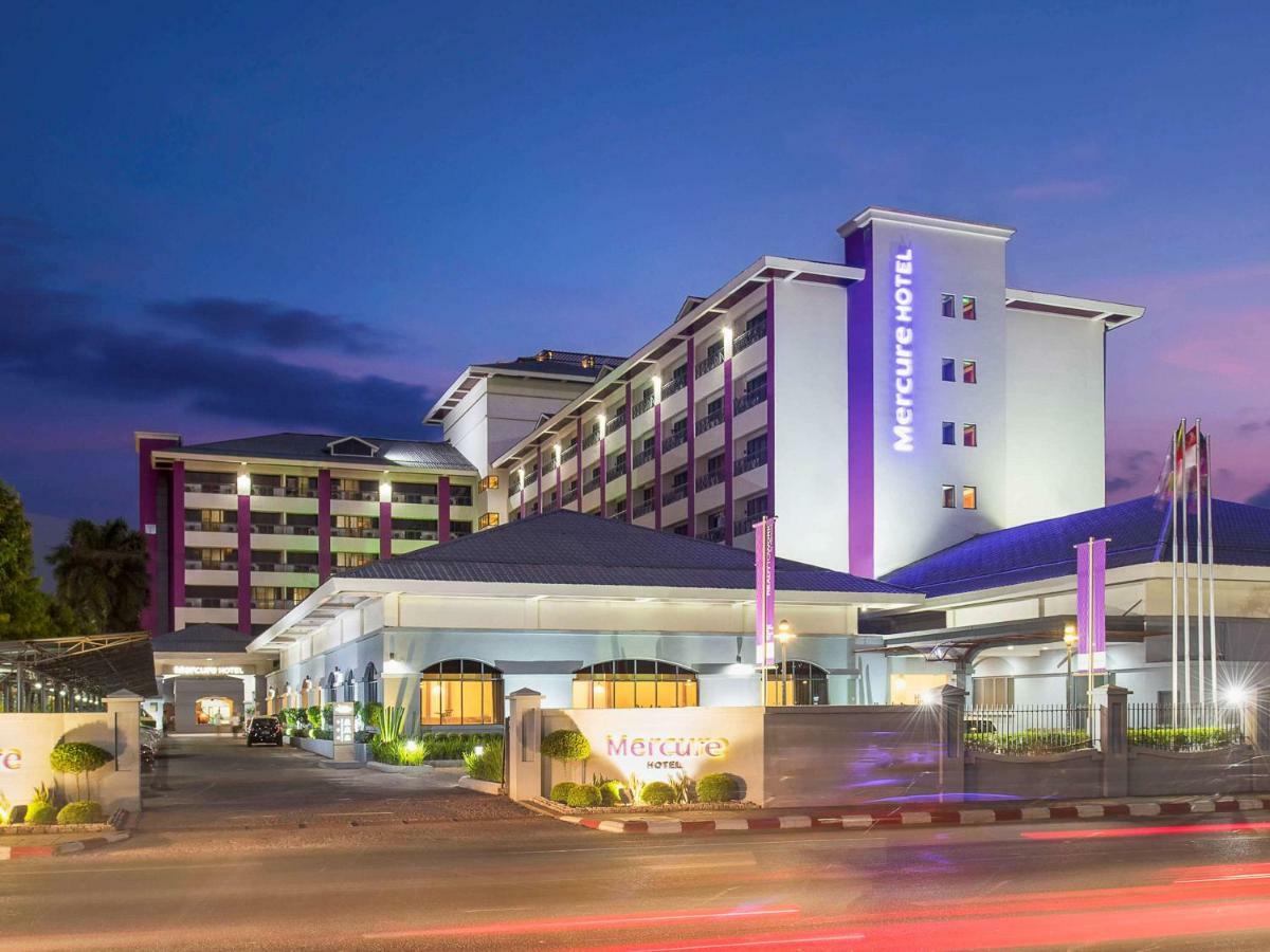 Mercure Yangon Kaba Aye Exteriör bild