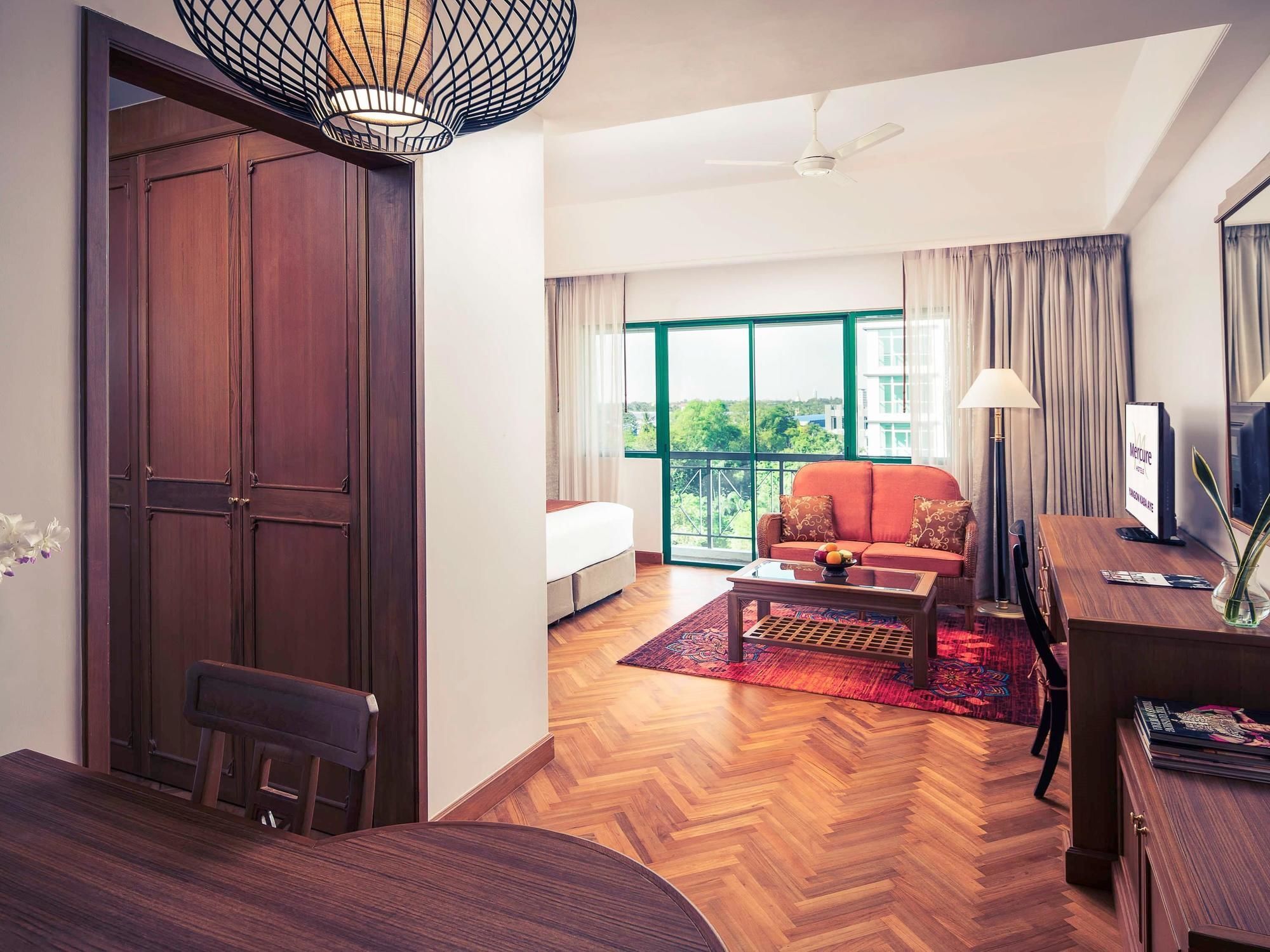 Mercure Yangon Kaba Aye Exteriör bild