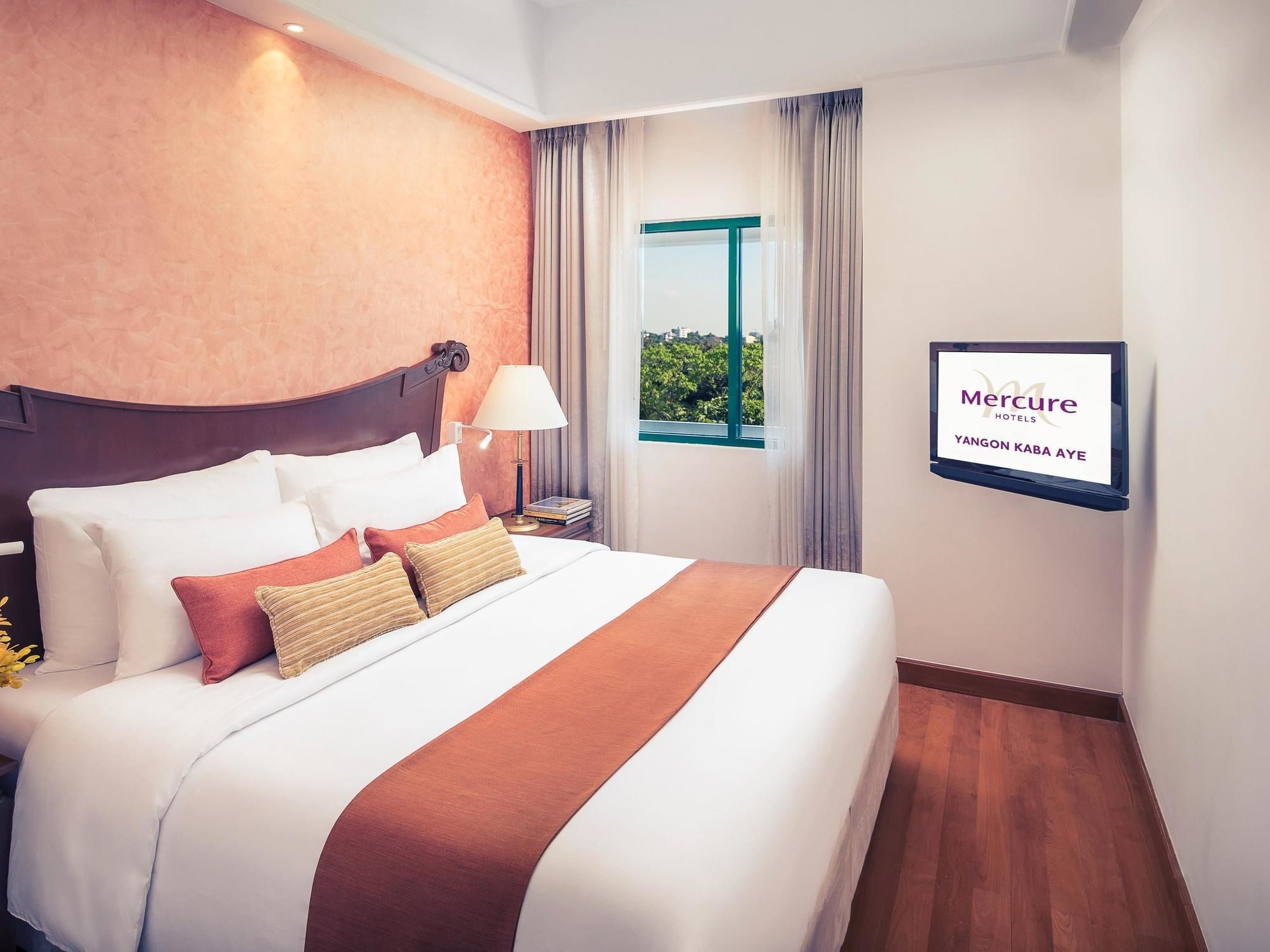 Mercure Yangon Kaba Aye Exteriör bild